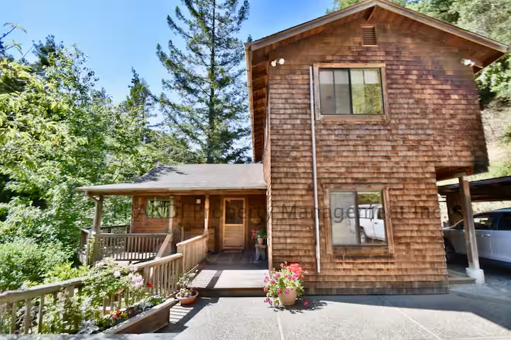 f0be6bf1-4ee0-41a2-88a4-2639f0b6786b